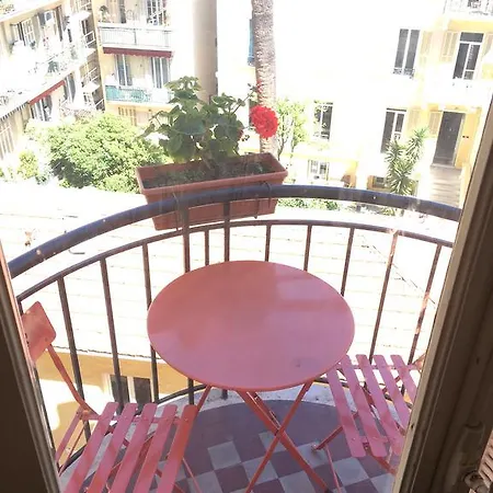 Riviera Palais Sylvia Apartmán *